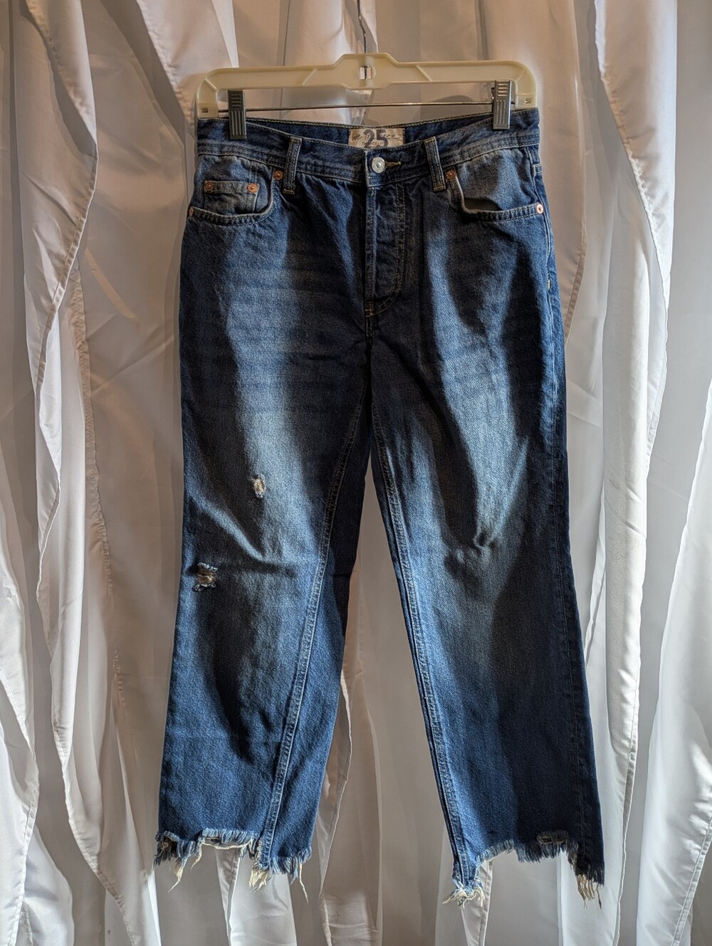 E3 We The Free Free People Button Fly Distressed Raw Hem Jeans Size 25 Blue Deni
